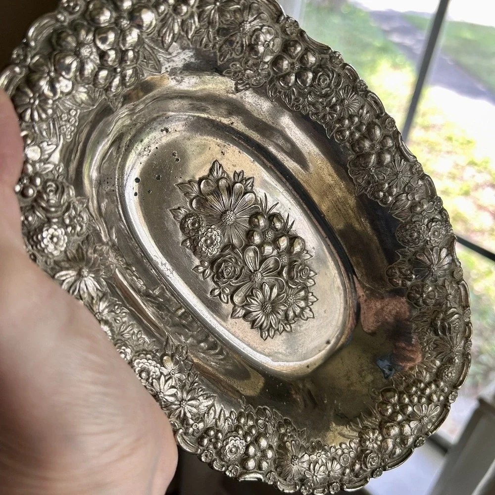 Vintage Silver Tone Metal Trinket Tray Soap Dish Daisies Floral Ornate Cottage
